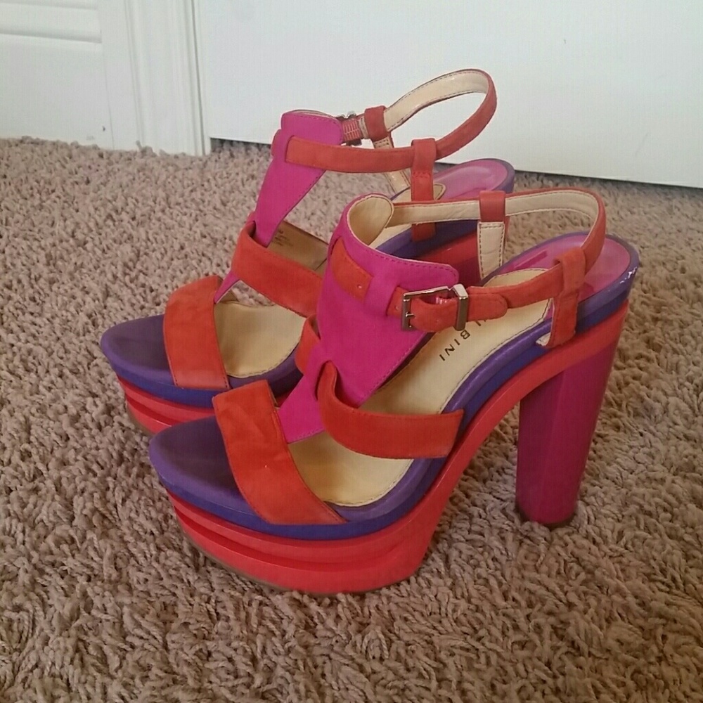 Gianni Bini Platform Heels
